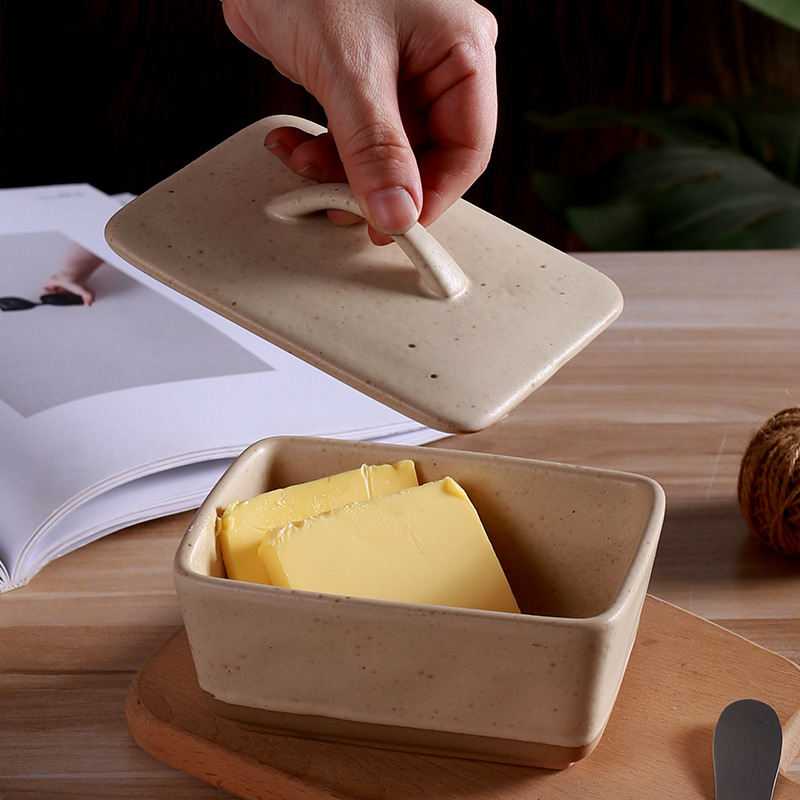 New retro and creative ceramic butter box with lid, square cream box, Western-style butter box in stock Application Scenario