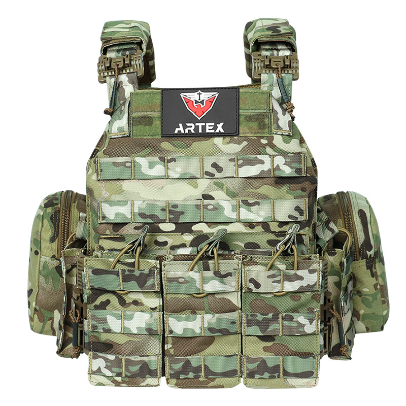 Yitu Tactical Outdoor Military enthusiast quick-release tactical Vest, cross-border bestseller, CS equipment training and protection board tactical vest Application Scenario