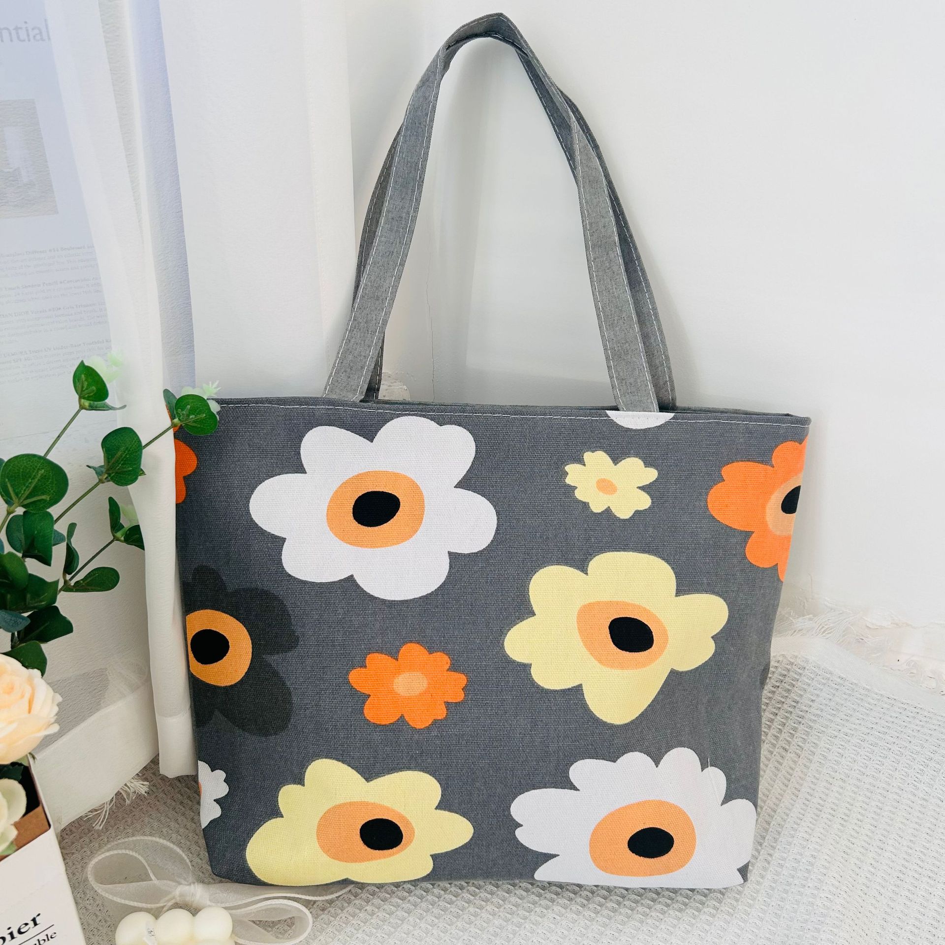 Bolso de lona transfronterizo bolso de lona impreso de gran capacidad tote jumbo tela artística bolso de estudiante bolso de libro de un hombro lona de mano bolso de mujer diagonal cross bolso de mano casual commuter simple tote bolso de lona de un hombro Application Scenario