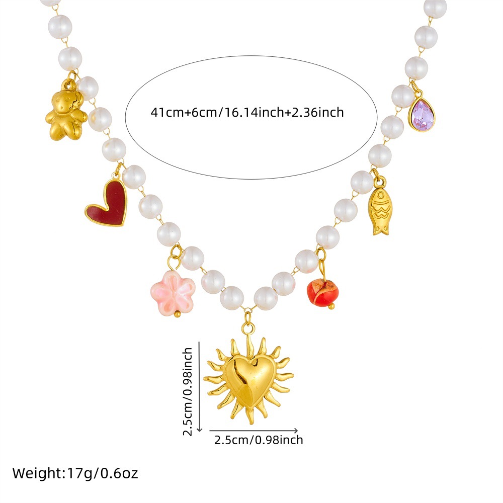 A retro pearl chain with a European and American cross-border style, gold-plated stainless steel smooth surface, heart-shaped round plate, resembling a dolphin necklace Application Scenario