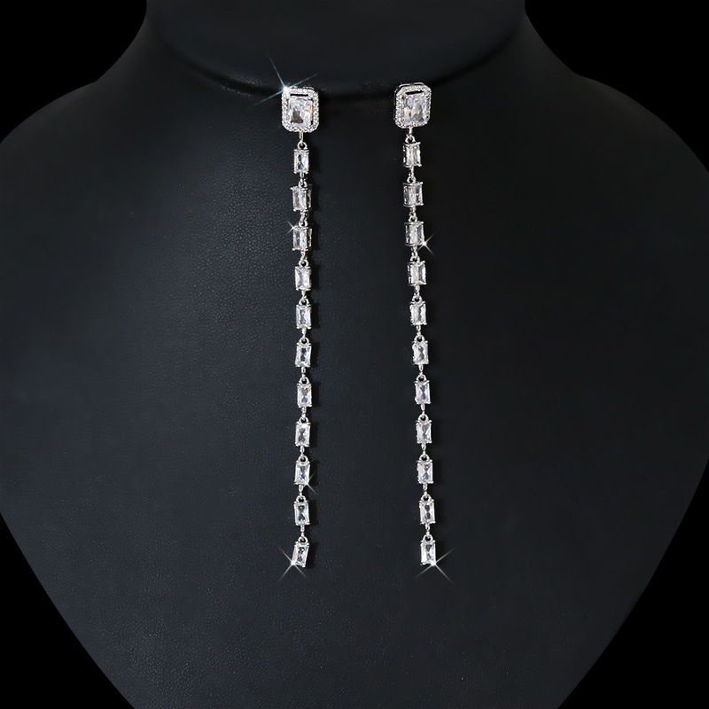 Daily commuting square tassel zircon earrings, the same style of stylish earrings for female best friends, new trendy earrings for women wholesale Specification image