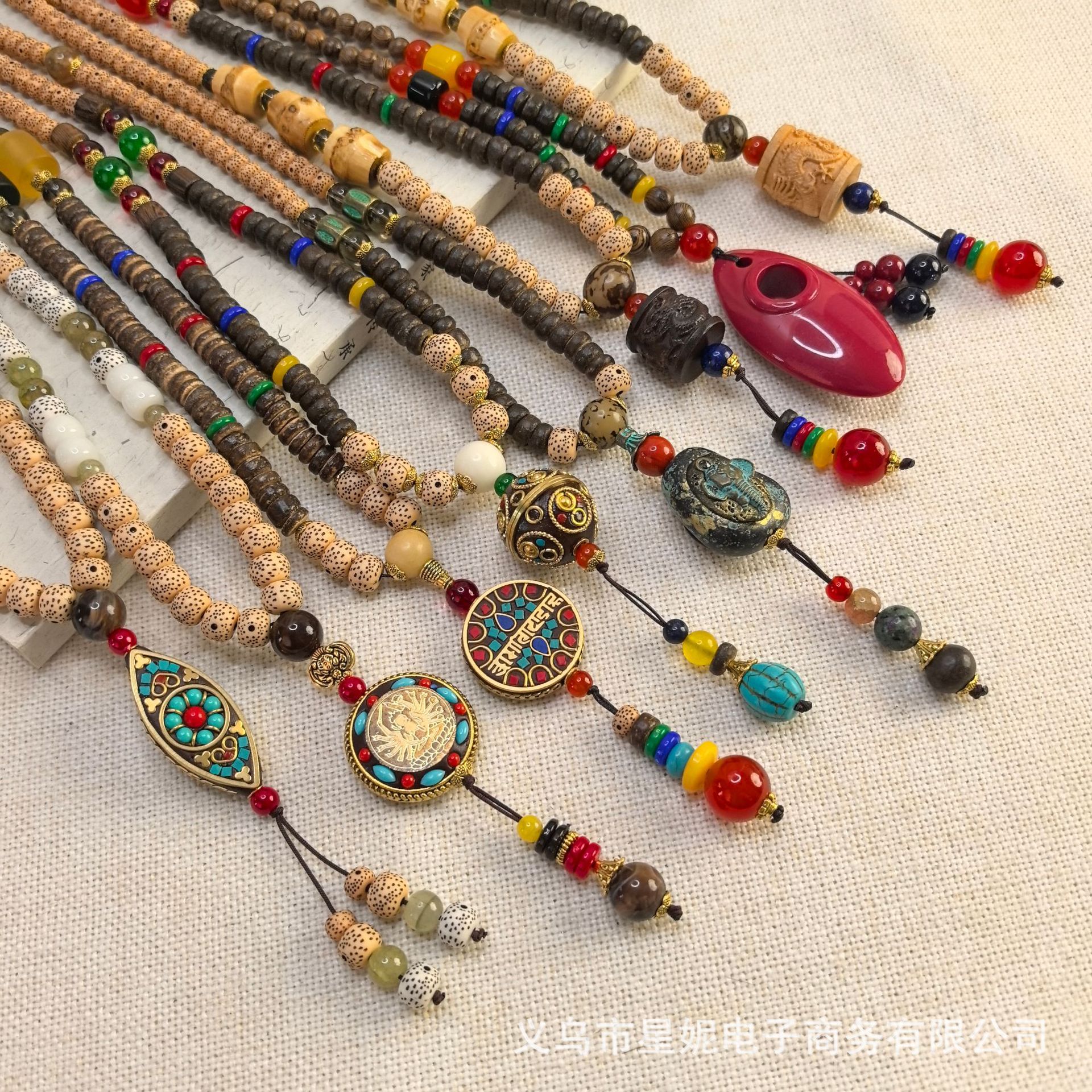 项链/银饰/鳄鱼皮项链/珍珠项链/珍珠细节图