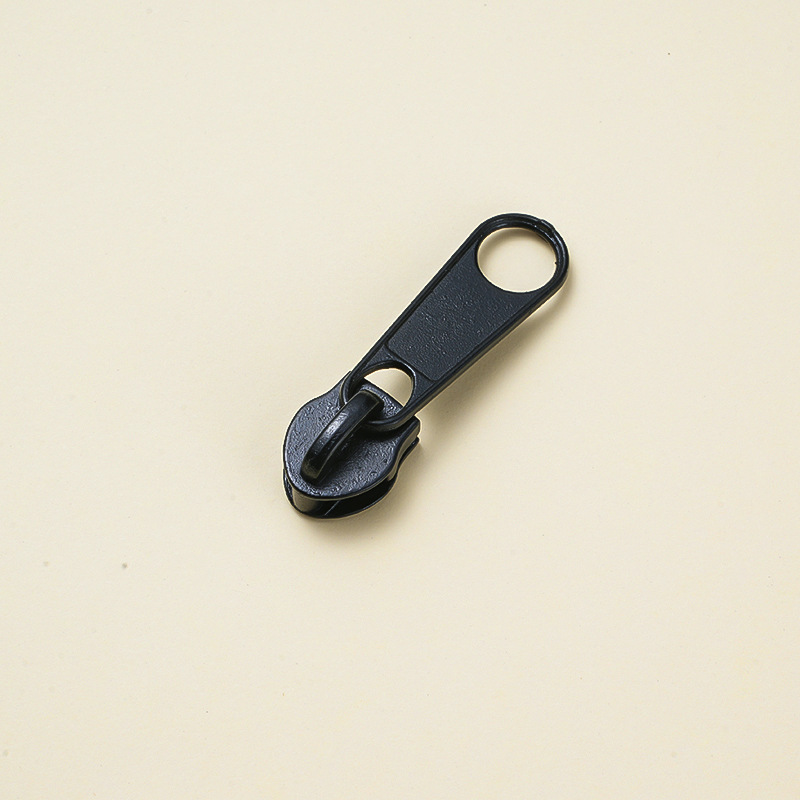 No. 5 and No. 7 nylon zipper pulls, lockless zipper pulls, elephant nose pulls, long board pulls, luggage, school bags, sofa pulls in stock Specification drawing