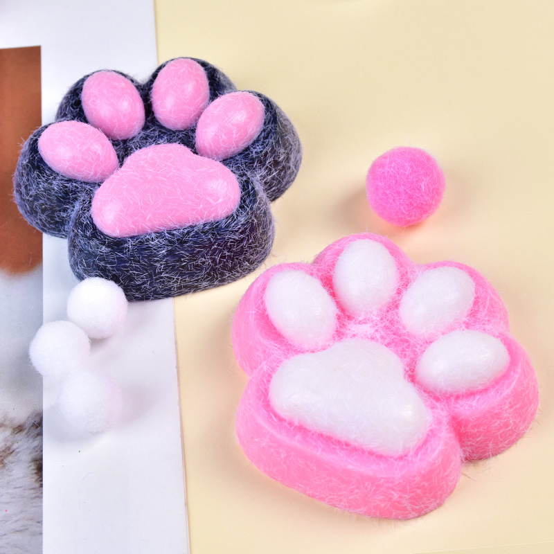 The same style of Xiaohongshu plush cat paw pinch fun stress-relieving toy, super soft mud texture food play Pinch fun stress-relieving toy Application Scenario