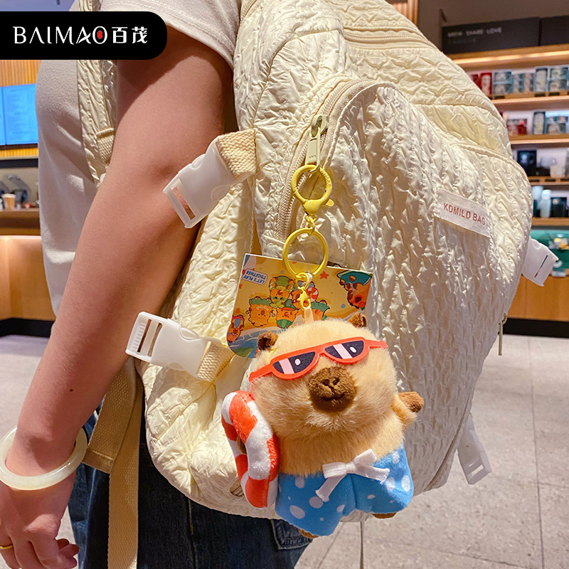 Bai MAO Original Cartoon Capibara Island Resort Series Plush keychain Girls' Cute Capybara Schoolbag Pendant Application Scenario