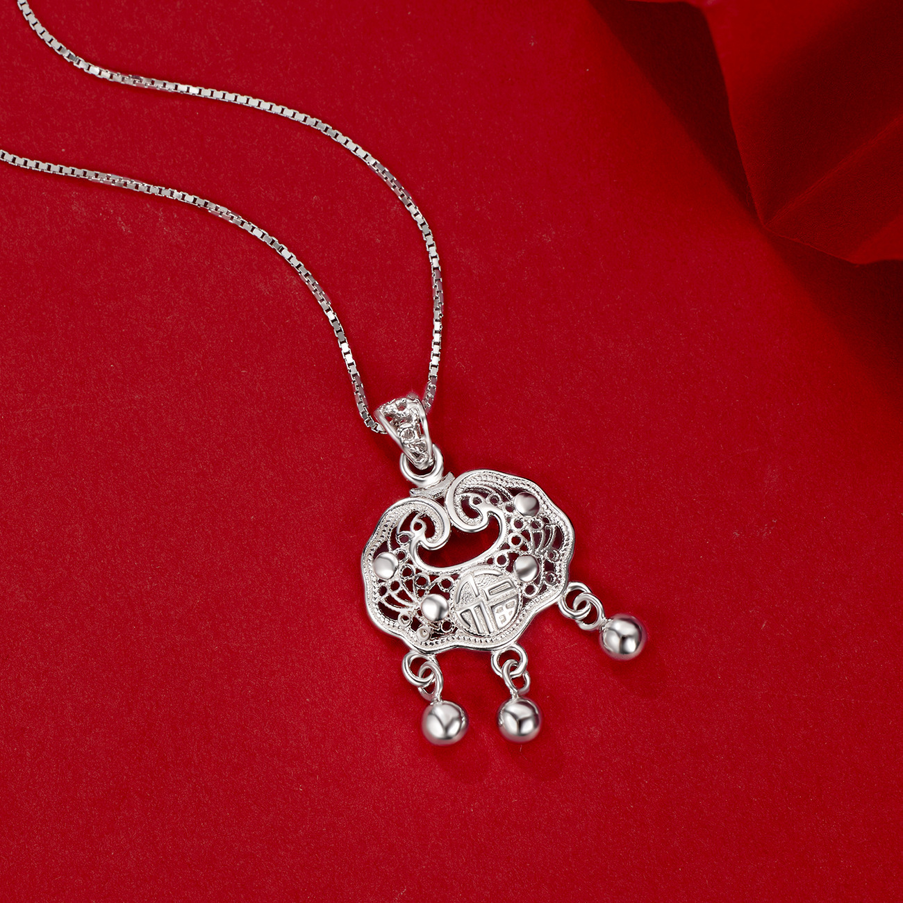 New Chinese-style peace lock necklace, lock bag pendant, women's box chain, light luxury, niche and high-end collarbone chain Specification drawing