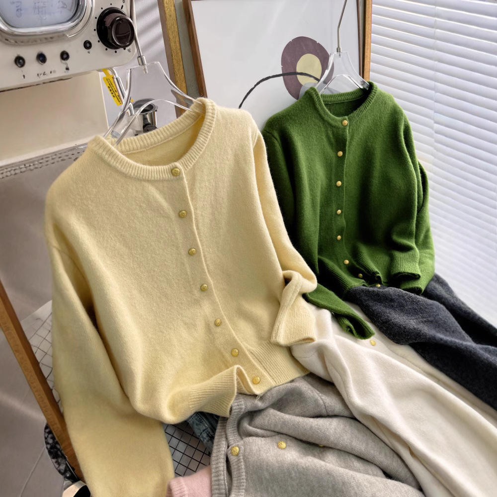 乐妃儿【奶fufu】温柔针织开衫慵懒毛衣女秋冬季短款外套软糯复古