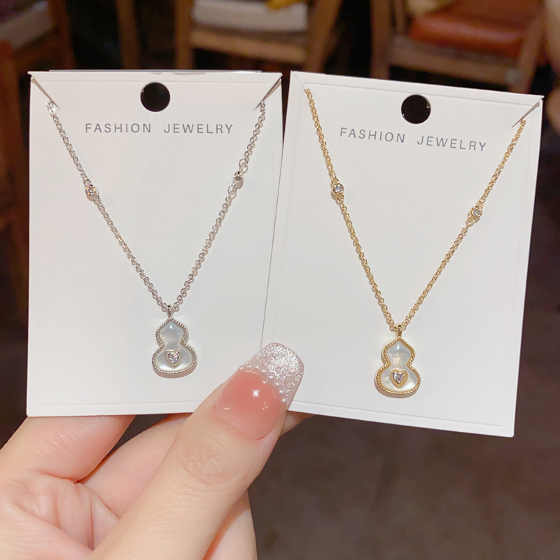 2025年新款气质时尚简约百搭葫芦吊坠项链个性独特设计感锁骨链女