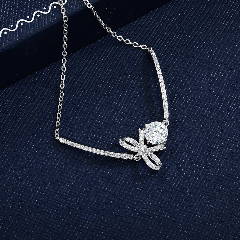 Zhuoheng Select S925 Sterling Silver Adjustable Bow Mosan Diamond Bracelet, Retro, Light Luxury, Versatile And Niche Design Bracelet Application Scenario