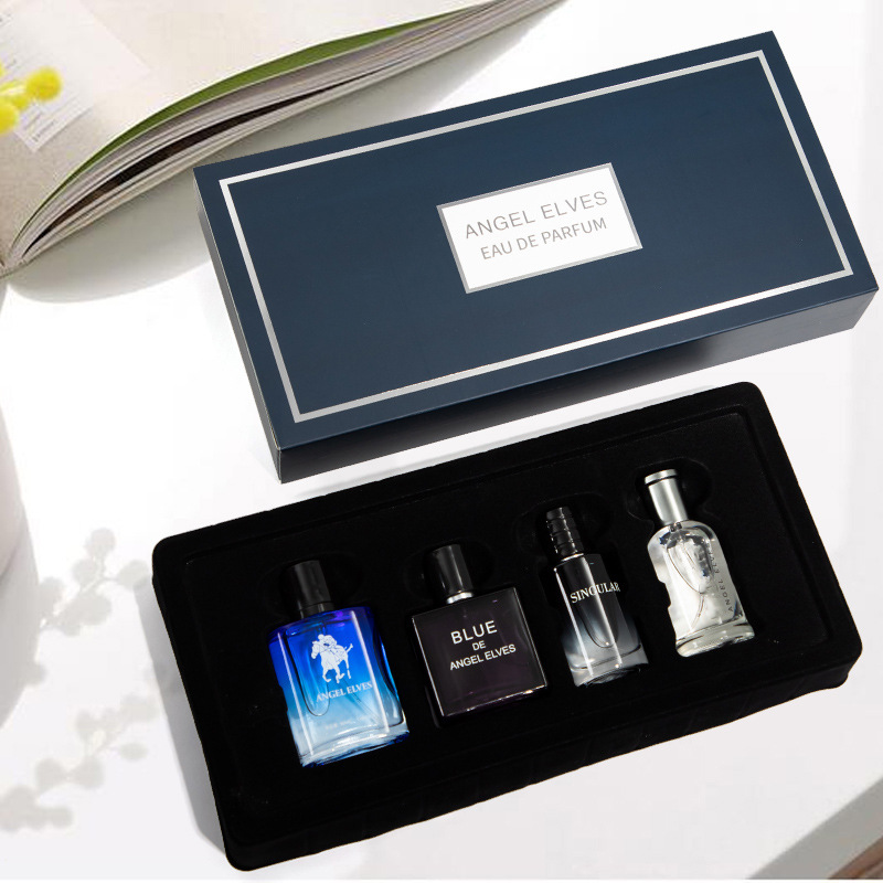 اربعة قطع من العطور الرجالية المتزَّقة، مصنوعة من خشب يفوج ريجي Specification image