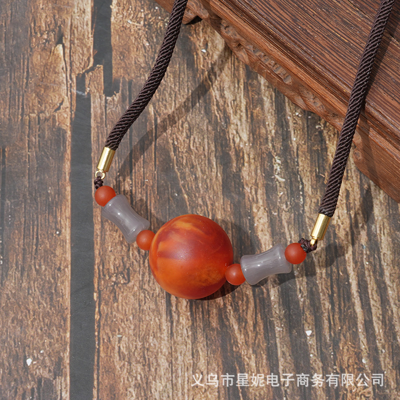 Retro ethnic style Nan Hong amber bamboo joint necklace for women, simple and elegant beaded necklace, hand-woven sweater chain Specification image