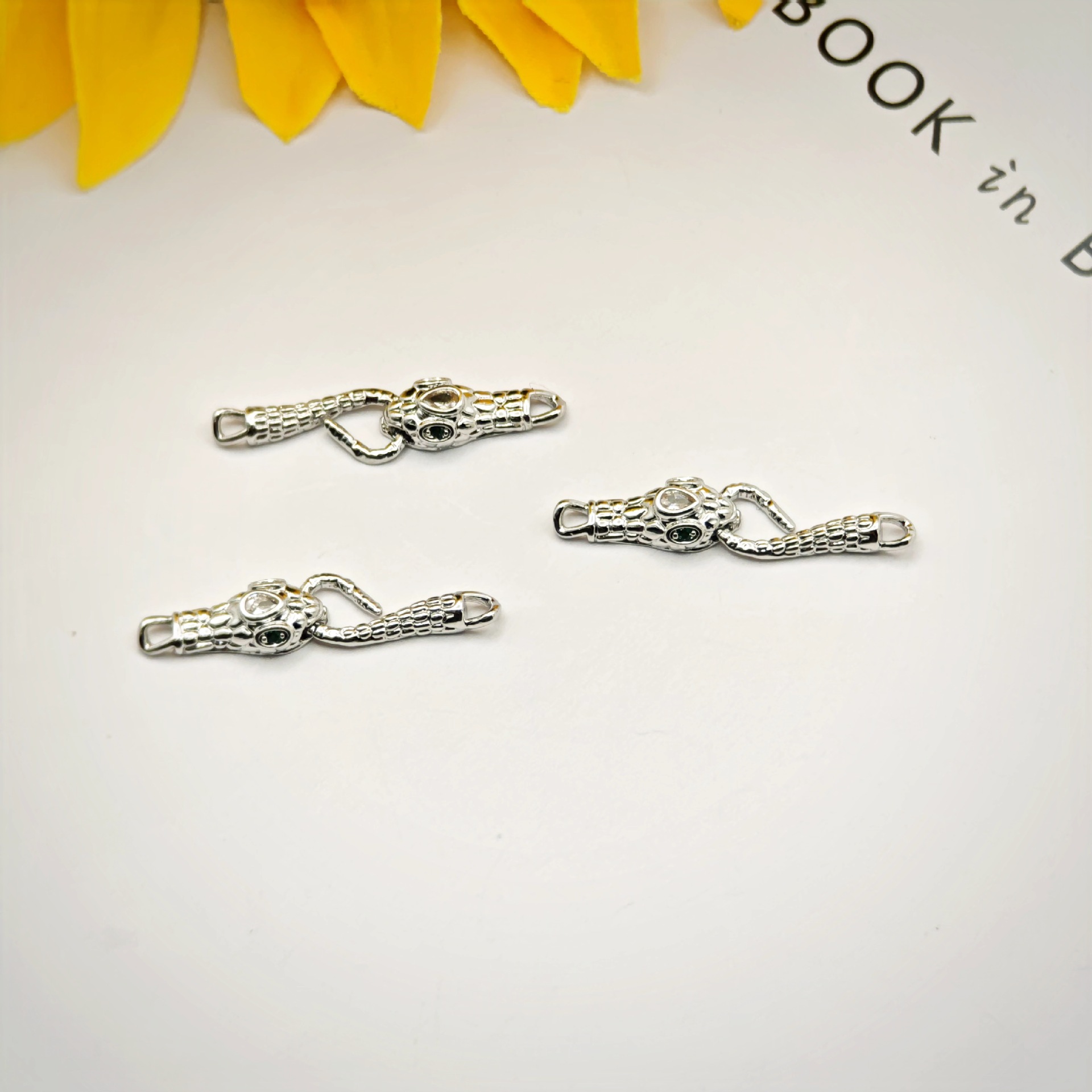 diy handcrafted snake head pearl buckle and snake tail hook buckle accessory for the Year of the Snake with high color retention, 14K gold inlaid with zirconium details Picture