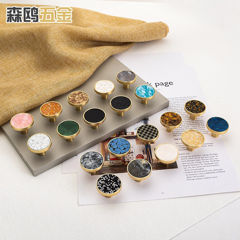Modern and simple zinc alloy round single-hole handle, colored cabinet door, wardrobe, cabinet drawer, cabinet door handle details Picture