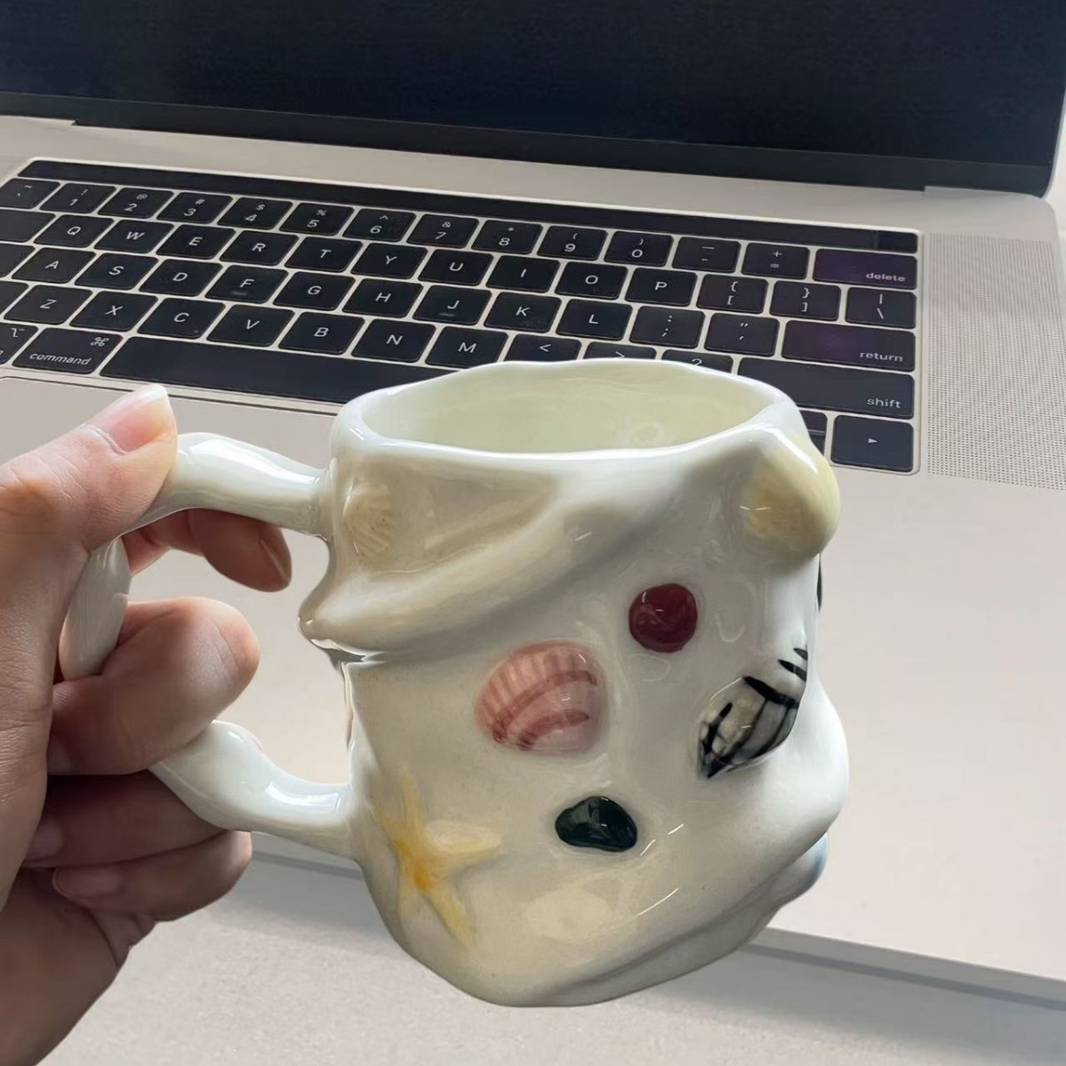 Hand-painted ocean-style three-dimensional shell starfish ceramic cups, creative and personalized coffee cups, milk cups, water cups, and tourist products Specification image