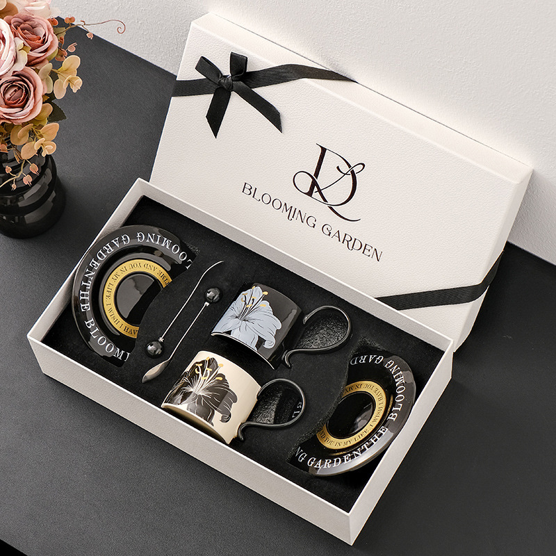 Retro-style ceramic coffee cups and saucers with a light luxury and high-end feel, afternoon tea coffee cups, home mugs, gift boxes, and souvenirs Application Scenario