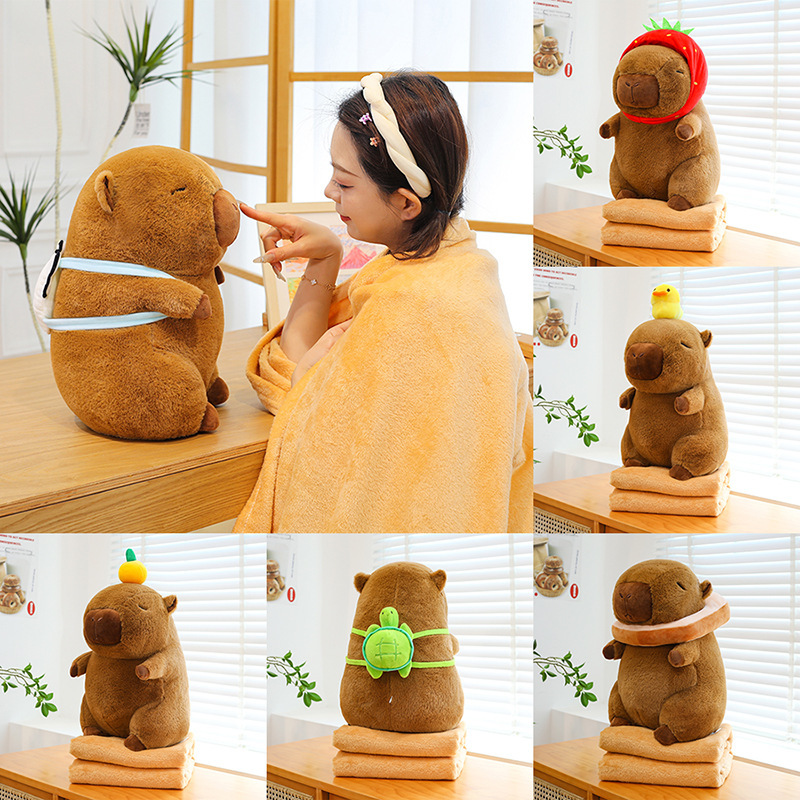 The new capybara air conditioner for foreign trade is a simple summer travel leg-covering gift for girls in offices and bedrooms. Wholesale