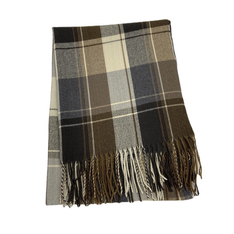 Wholesale of one-piece checked scarves for women in autumn and winter, Korean retro shawls, Japanese student-style faux cashmere warm tassel scarves, wholesale from street stalls Item Picture