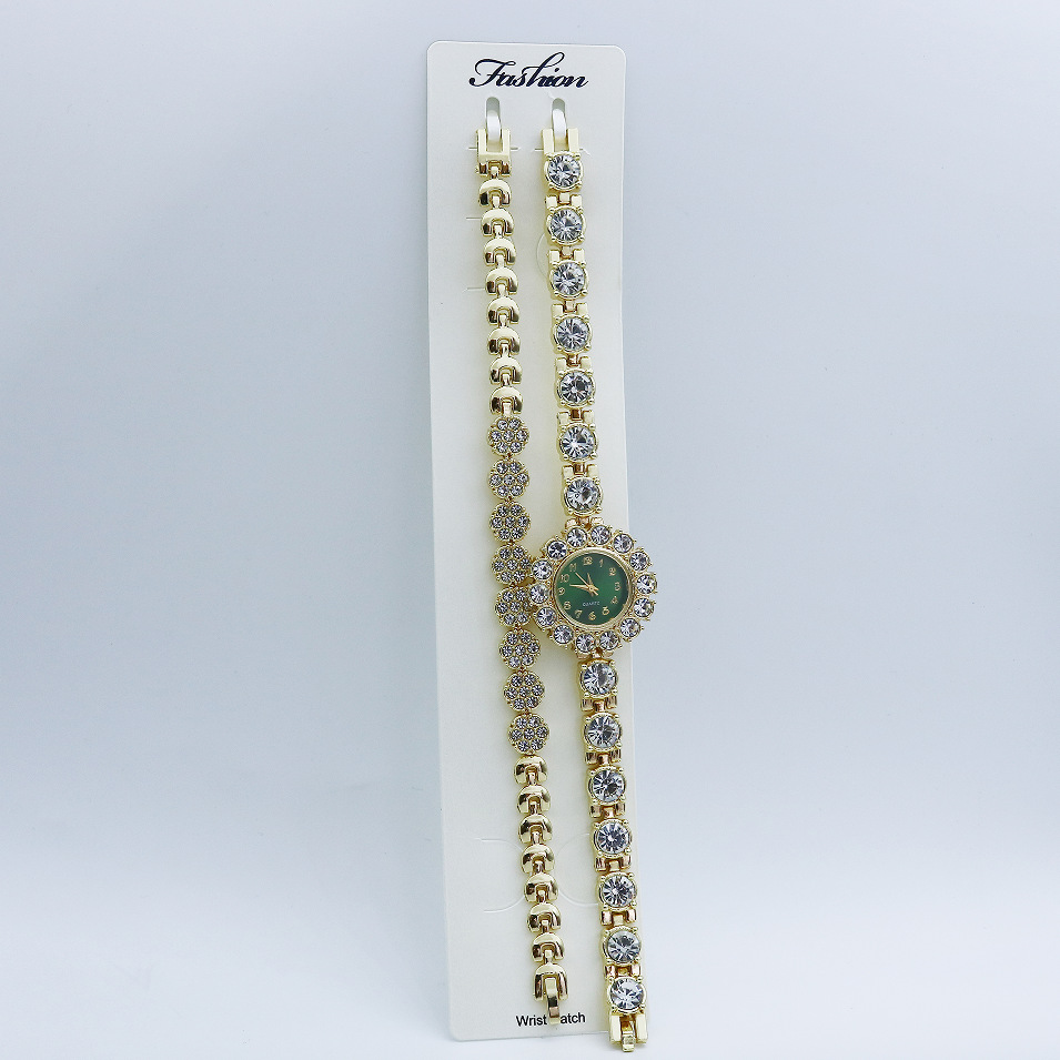 A new pattern diamond-encrusted digital women's watch fashion wristwatch with a two-piece quartz bracelet set for cross-border live streaming Application Scenario