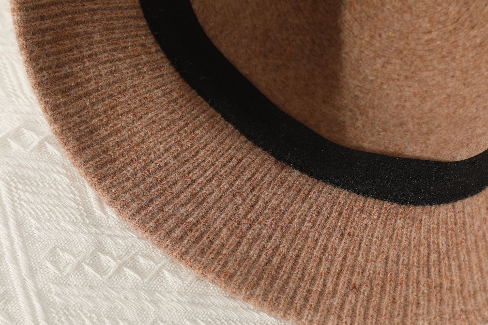 High-quality wool fisherman's hat, Korean and Japanese style versatile and fashionable knitted basin hat for autumn and winter Item Picture