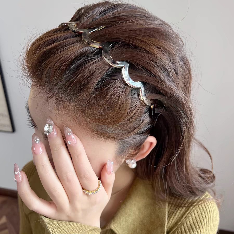 Resin hair bands, hair bundles, special headbands for washing the face, toothed hair clipping, hair straightening, anti-slip bangs, women's hair clips, hair accessories details Picture