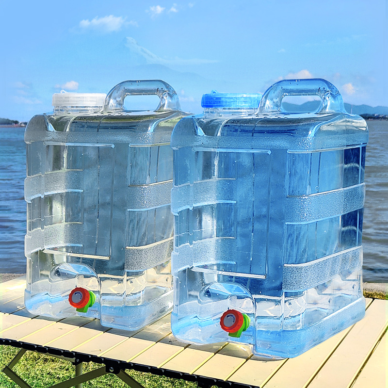 Food-grade PC transparent vertical square water storage bucket, vehicle-mounted self-driving water storage bucket, portable household large-capacity pure water bucket Application Scenario