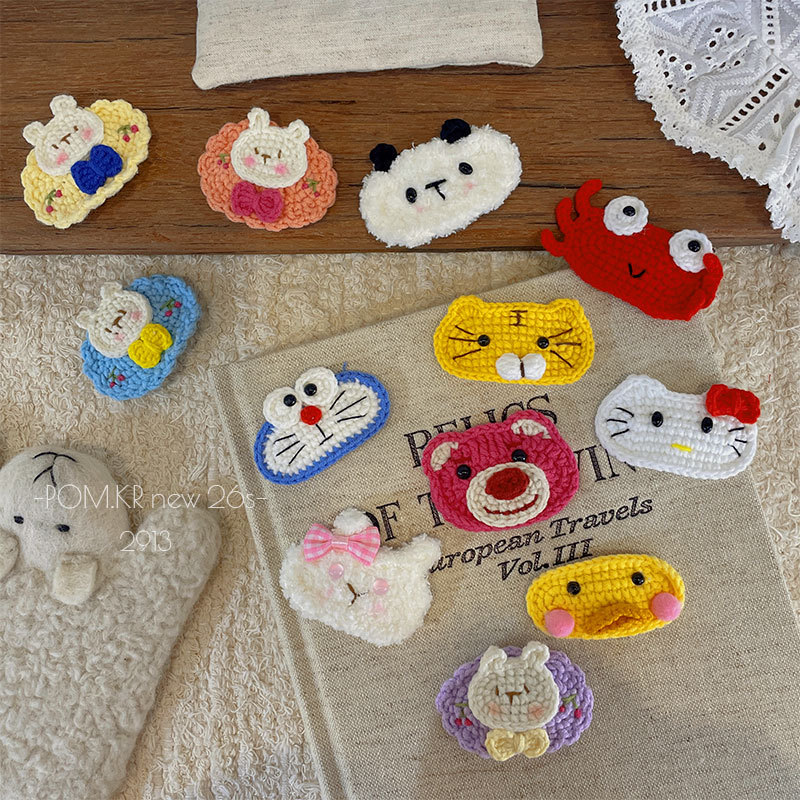 New Korean-style autumn and winter knitted handcrafted cartoon hair clips, children's cute side wavy bangs clips, and girls' bye-bye clips