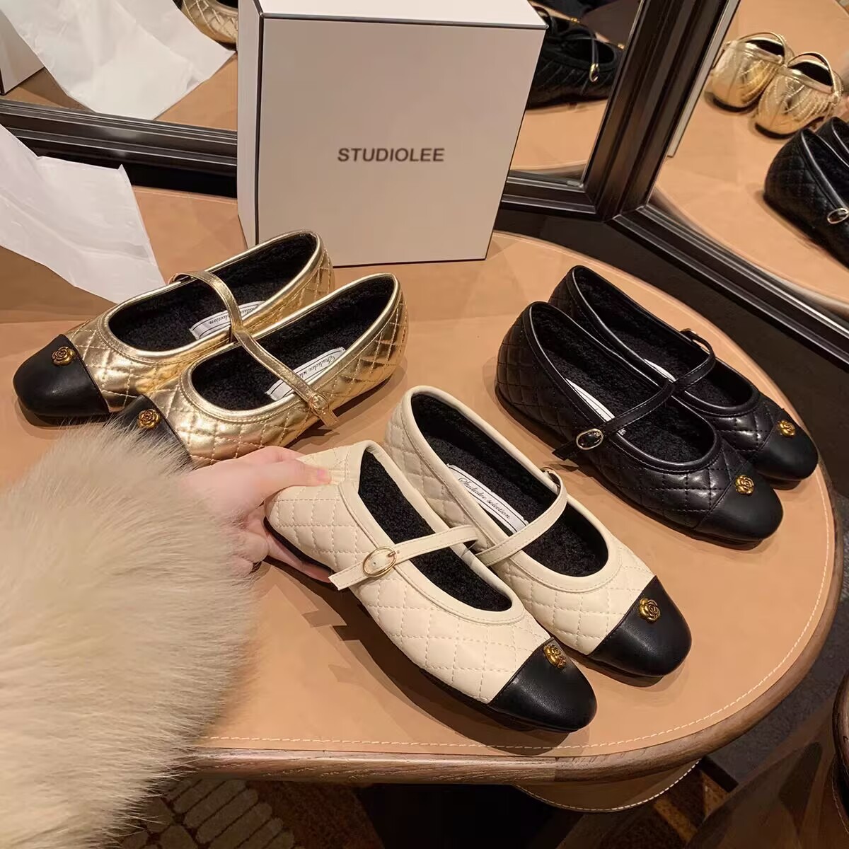 2026新款葡萄妈同款金扣山茶花~小香风菱格拼色内增高玛丽珍鞋女