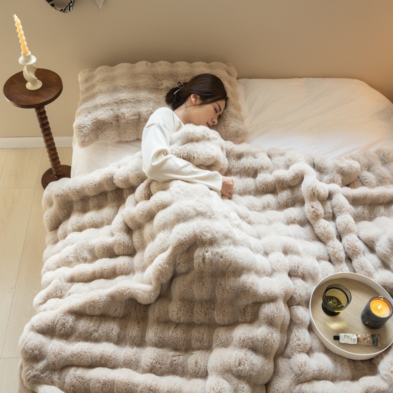 Tuscan blanket, imitation rabbit blanket, bubble fleece blanket, double-sided thickened office nap blanket, sofa cover blanket details Picture