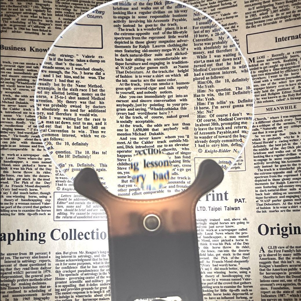 New LED light hose neck-hanging desktop large mirror reading and maintenance multi-purpose high-definition magnifying glass Application Scenario