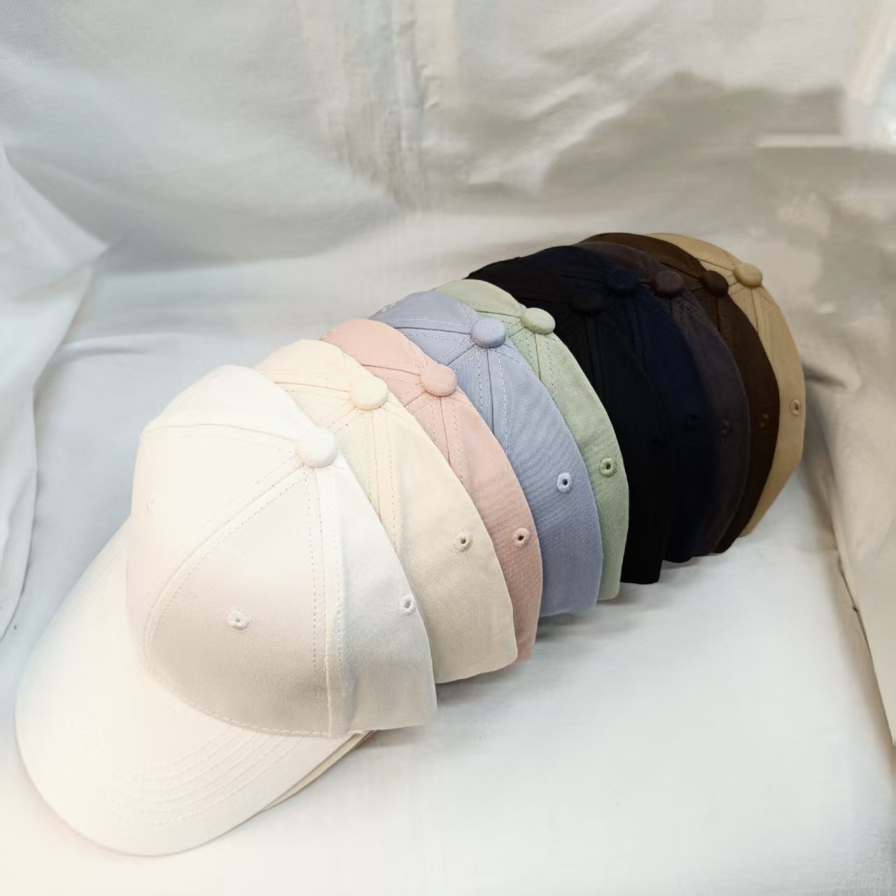 Best-selling baseball caps, embroidered baseball caps, advertising caps, LOGO printed pure cotton baseball caps, men's and women's sunshade wholesale caps details Picture