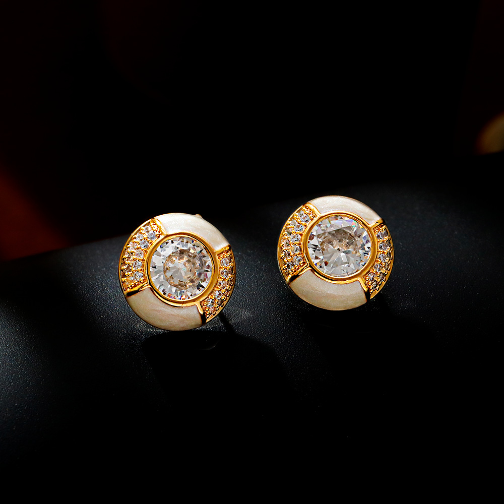 Hyacinth925 agujas de plata nicho francés ligero extravagancia delicados aretes moda temperamento adelgazar aretes 2025 nuevo estilo de moda moda details Picture