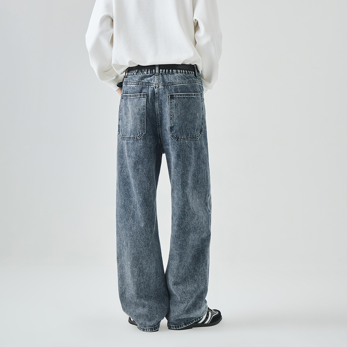 APO Men's Wear: Cross-border men's fashion brand jeans, autumn American high street washed distressed loose straight-leg long pants Application Scenario
