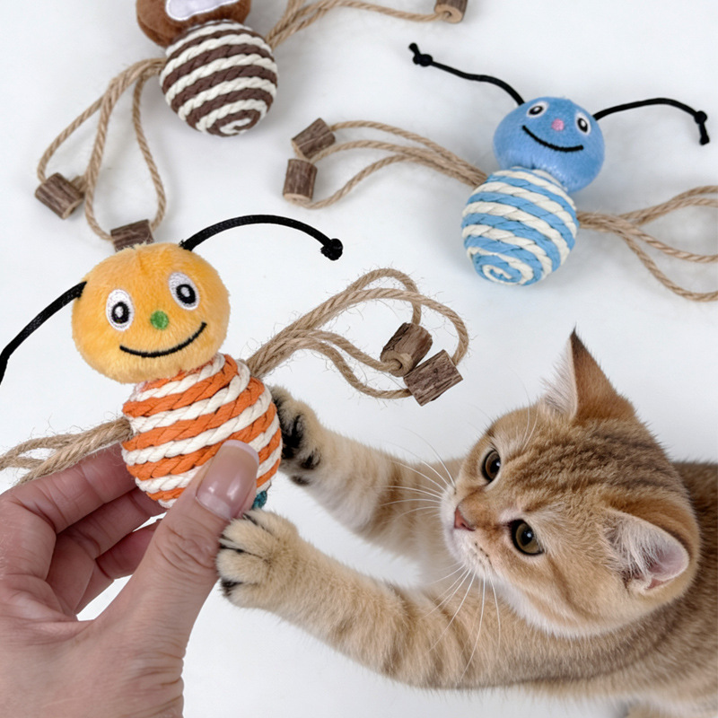 Cat toy Insect Series, Mutianliao plush sound-sounding Sisal balls, pet toy supplies, batch, interact with cats and relieve boredom Application Scenario