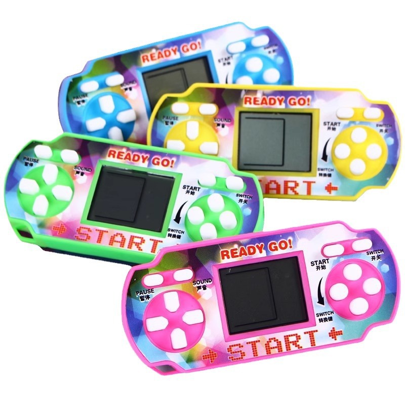 游戏机/R36S游戏机/PSP游戏机/小家电/掌机游戏机白底实物图