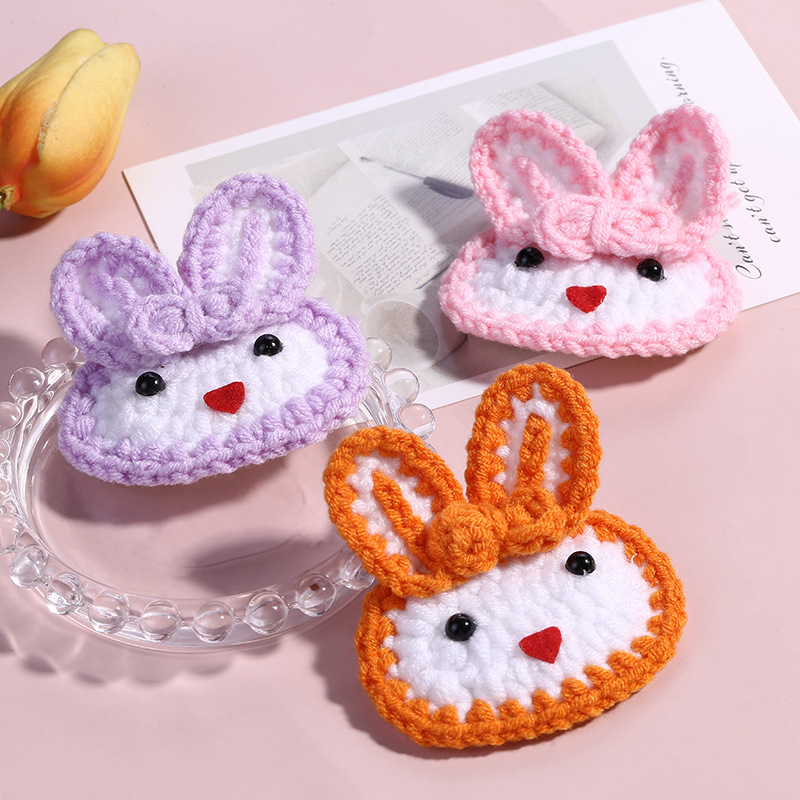 Hilo tejido a mano pequeño conejo dibujos animados horquillas para el pelo niños adornos para el pelo niña pequeña frescura broche de pelo clip Application Scenario