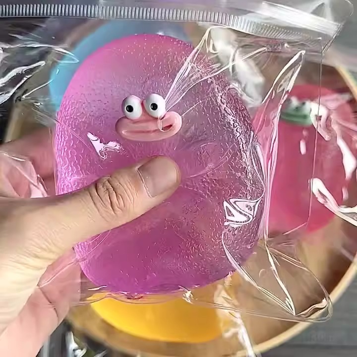 Big-eyed sausage-mouth stress-relieving toy, funny maltose creative stress-relieving pinch fun soft cartoon fun toy