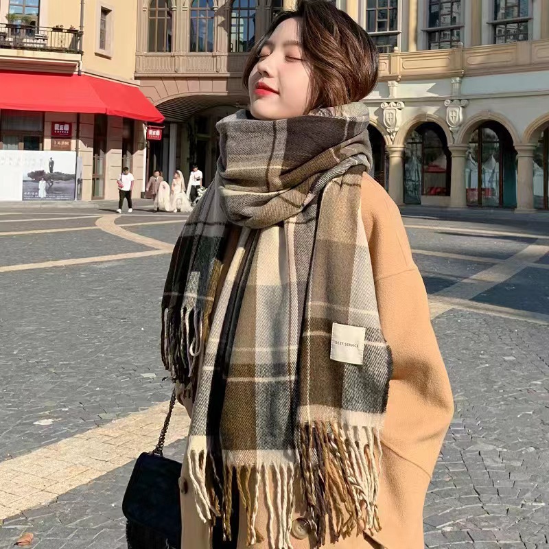 One-piece delivery of autumn and winter checkered scarves for women, a new style of high-end winter wear, versatile and warm couple scarves, a Korean cross-border bestseller, wholesale from street stalls