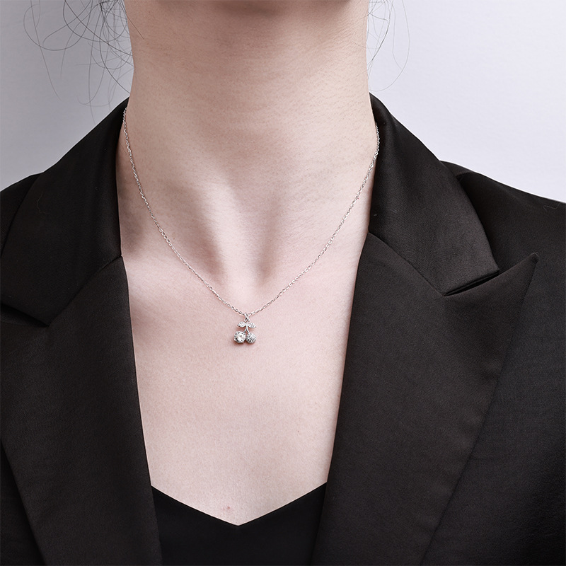 Zhuoheng Select S925 All-Silver Cherry Moissanite Pendant, High-End Design Sense, Niche And Versatile Collarbone Chain, Gift Necklace