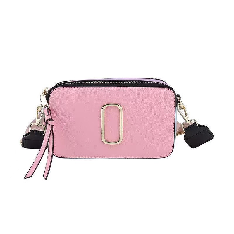 The 2024 new style of European and American simple, retro and fashionable camera bag for foreign trade features a trendy and niche design with a letter crossbody bag Specification image