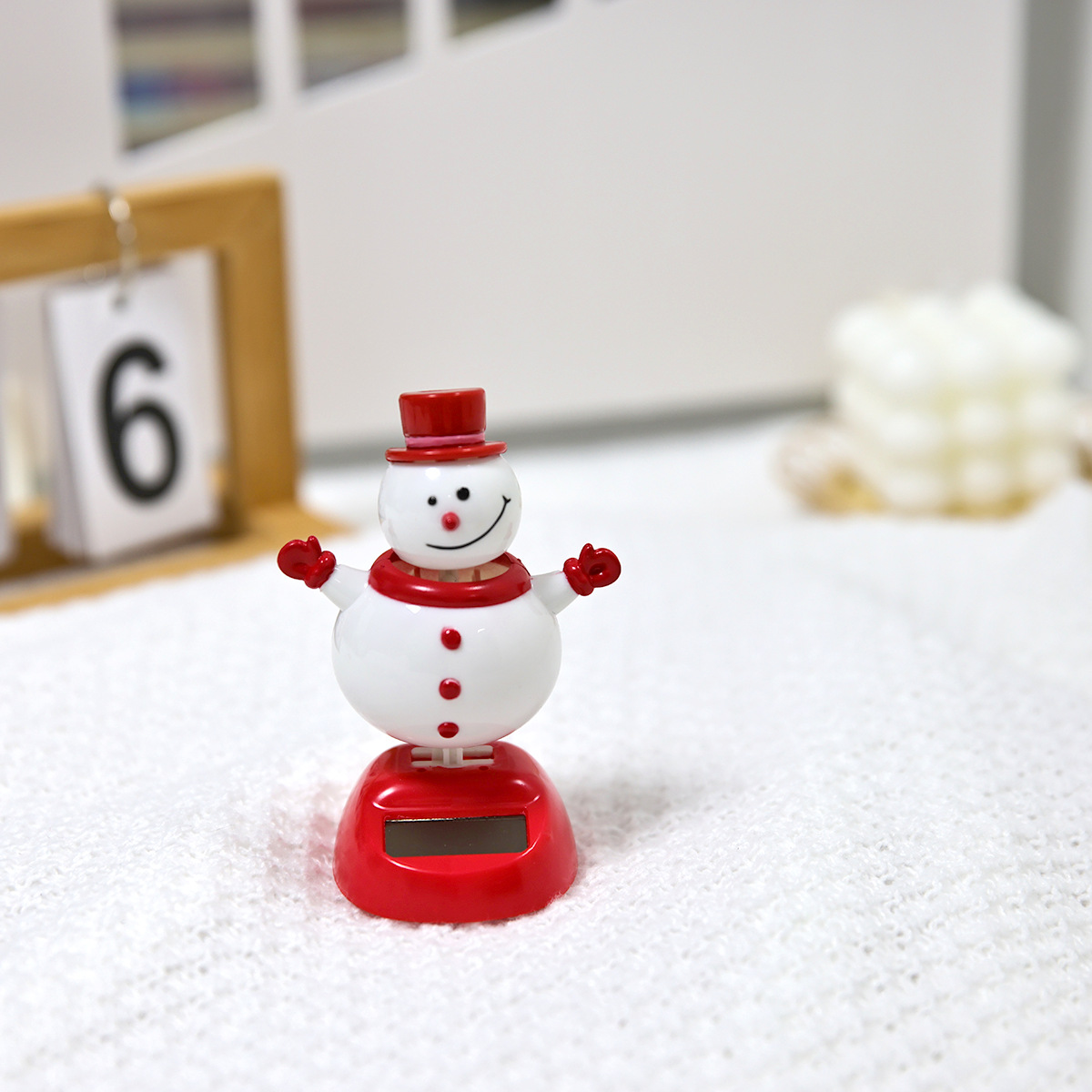 Source factory solar car interior ornaments, Christmas holiday gifts, cute big-bellied snowman decorations are available for wholesale Specification image