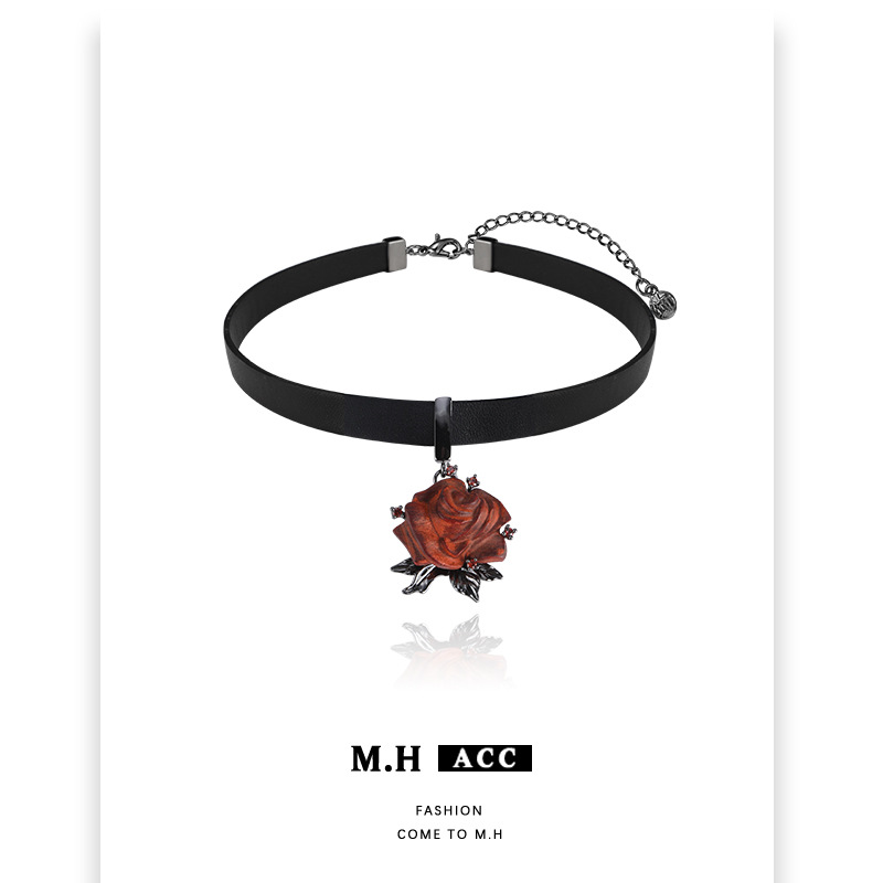Wooden rose flower choker necklace for women, sweet and cool style, unique original design, niche personality necklace