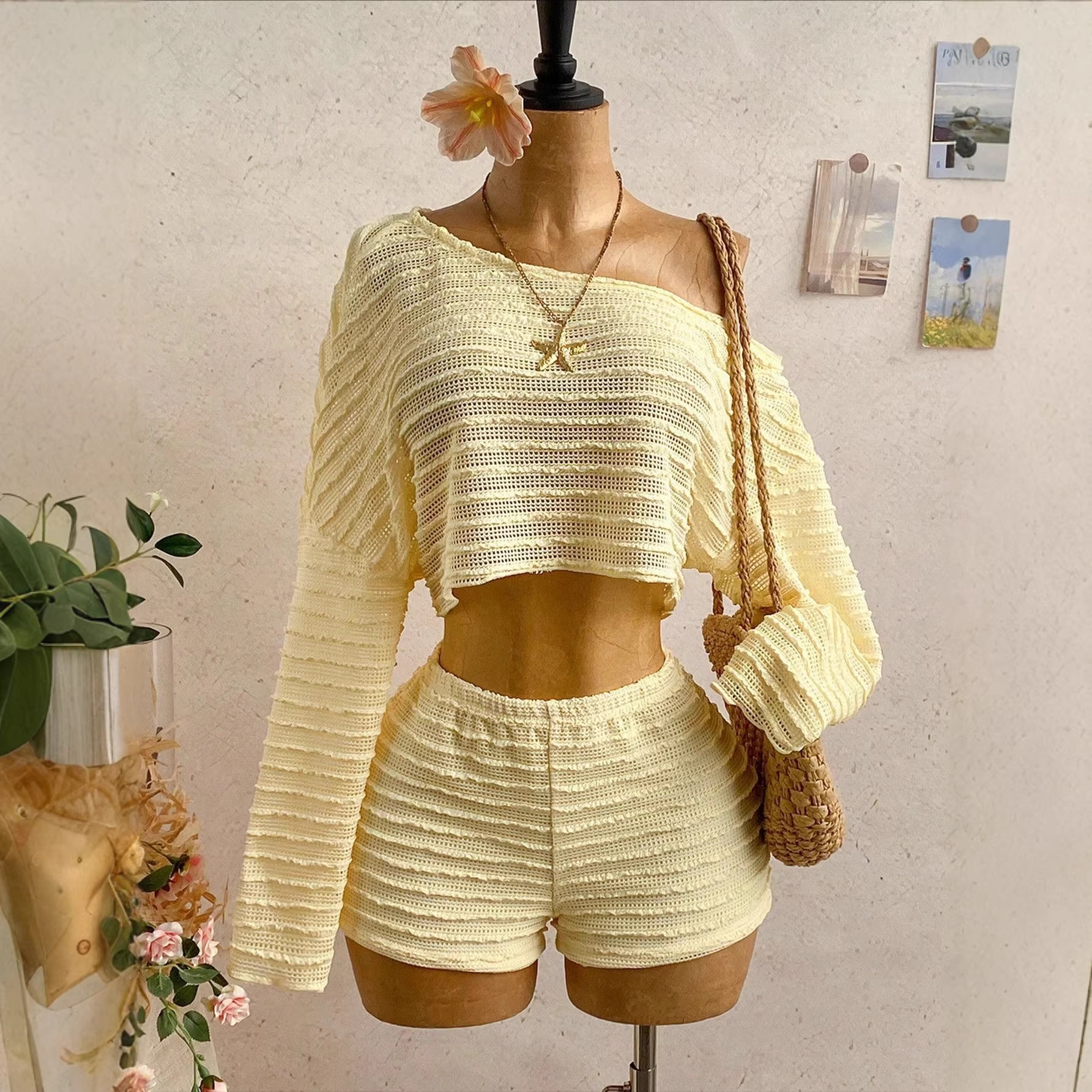2026 Amazon Summer Two-piece Women's asymmetrical top and Shorts Set with a swing neck Specification drawing