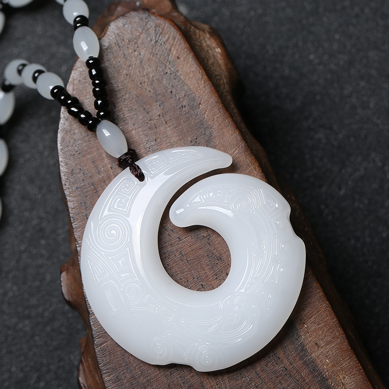 "Safe Operation Pendant, a versatile couple accessory for men and women, imitating Hetian jade sweater chain, live-streaming distribution. Specification image