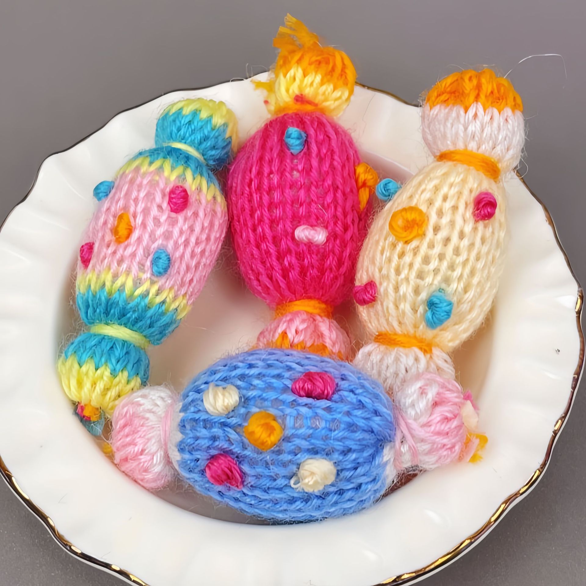 Creative bow diy accessories, plush joint rabbit headwear accessories, candy plush toys, Boss dog trinkets Application Scenario