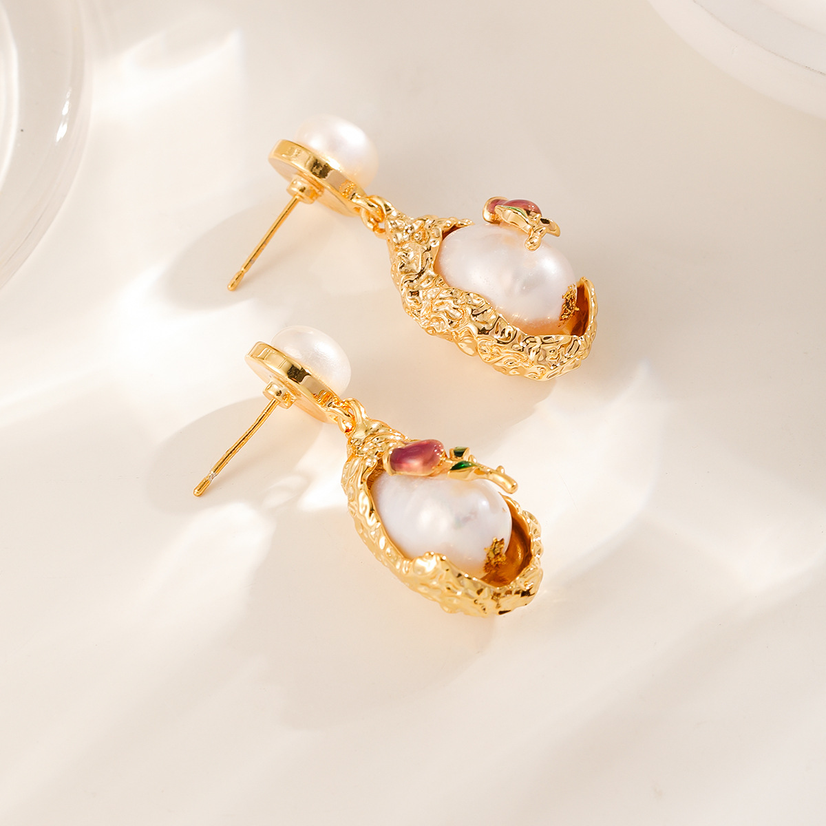 Nasha Cross-border Exclusive Baroque pearl earrings with a fashionable design sense. Large earrings, grand and exaggerated, do not fade Specification image