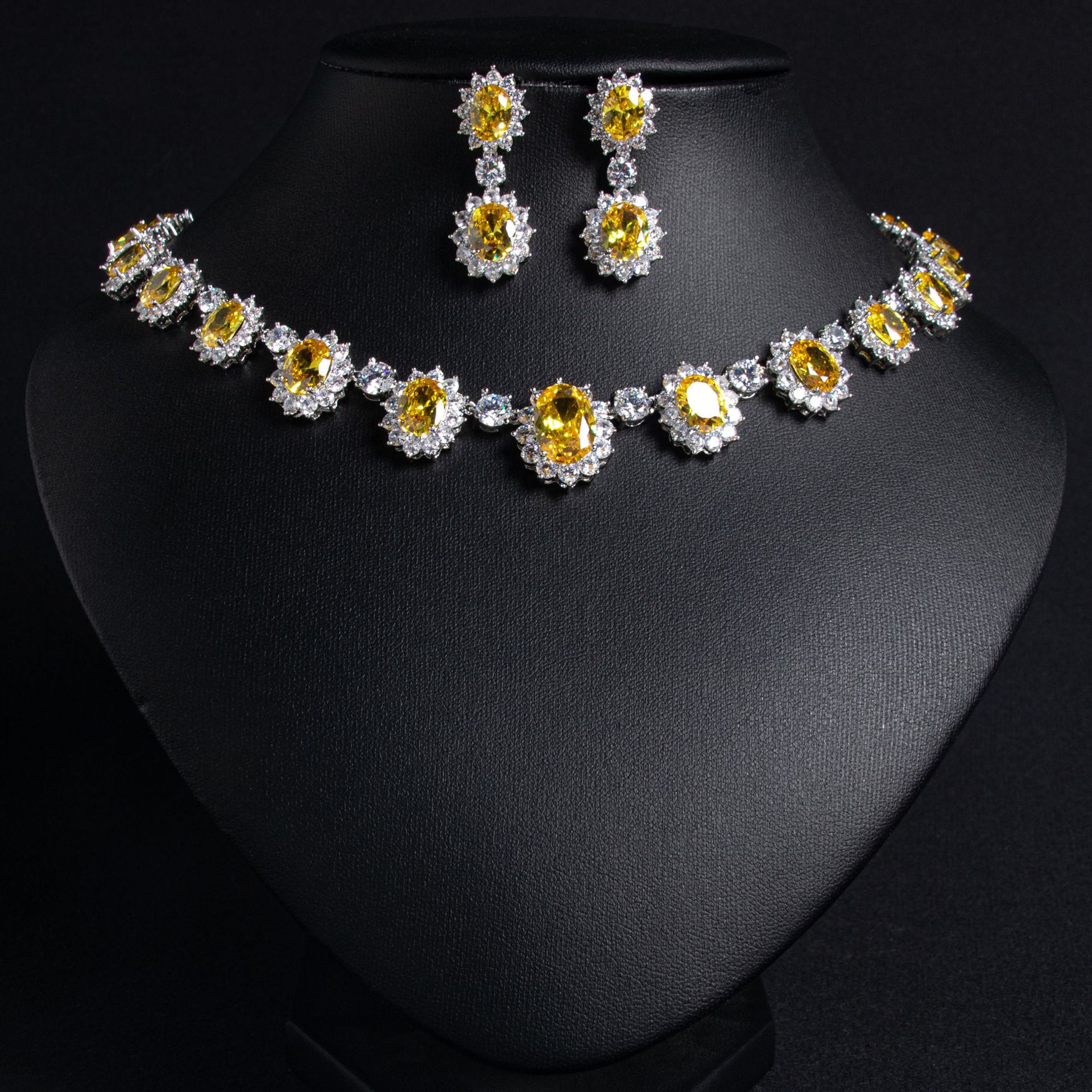 European and American luxury bride necklaces, personalized earrings, bride banquet sets, AAA zircon jewelry factory wholesale