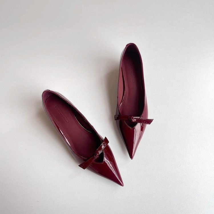 The 2025 new model of the girl's heart knot, with a 5-centimeter inner height increase, pointed V-shaped evening style, elegant toe seam, sweet and elegant single shoe Item Picture