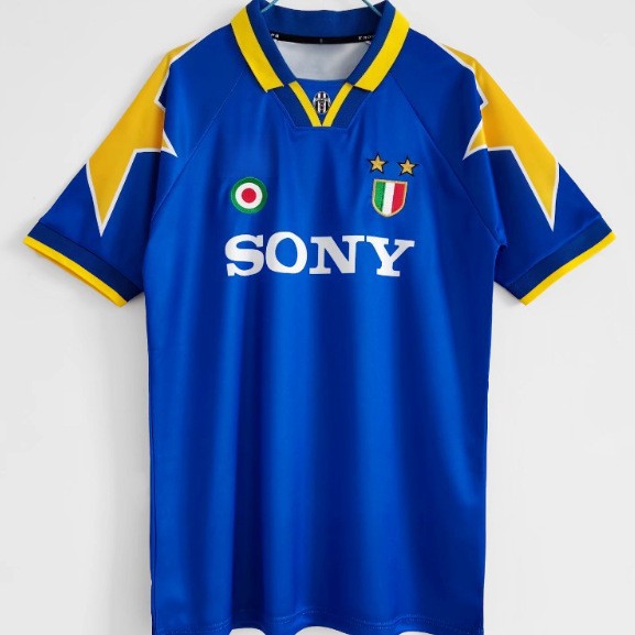Cross-border bestseller retro Juventus short-sleeved football jersey fan version football jersey Application Scenario