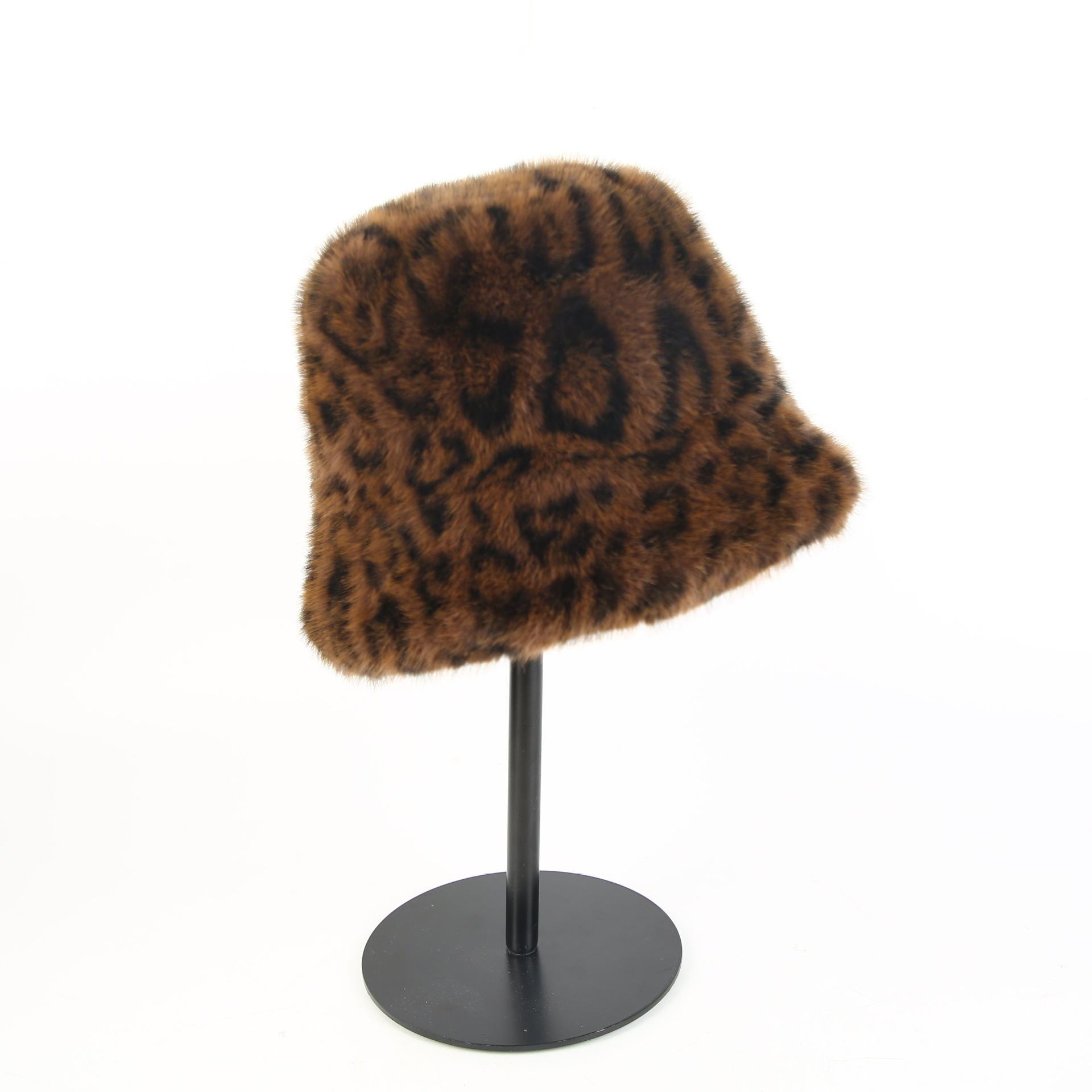 The 2024 autumn/winter Instagram trendy plush leopard print fisherman hat is a versatile and warm ear-protecting basin hat with a retro Instagram style Specification image