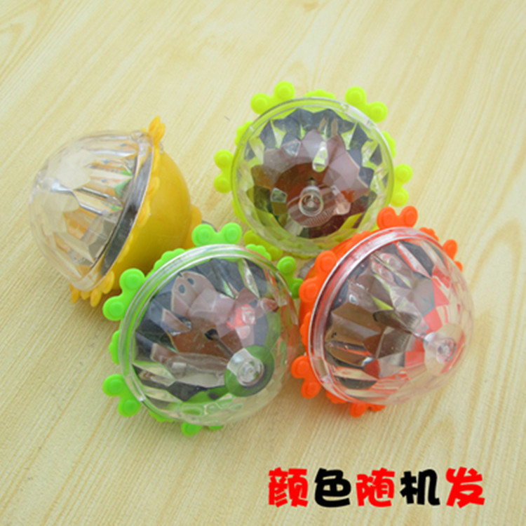 Wholesale of popular toys at street stalls: colorful glowing lace gyroscopes, flashing gyroscopes, and glowing toys Application Scenario